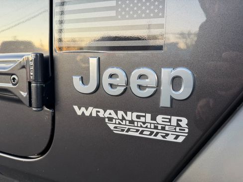 Used 2021 Jeep Wrangler Unlimited Sport image 10