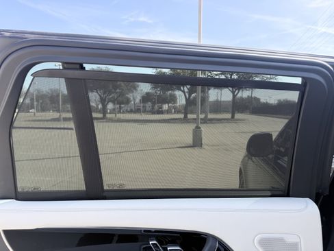 Used 2023 Land Rover Range Rover Long Wheelbase Autobiography image 40