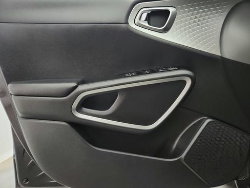 Used 2023 Kia Soul S FWD image 21