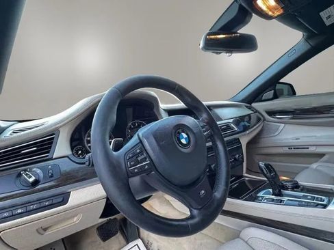 Used 2015 BMW 750i RWD image 9