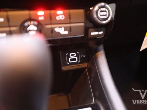 New 2025 Jeep Compass Sport image 23