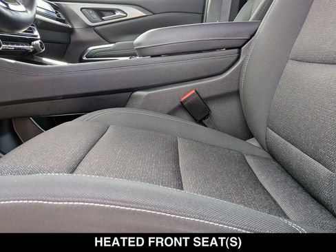 Used 2024 Chevrolet Traverse LT w/ Enhanced Driving Package FWD image 17