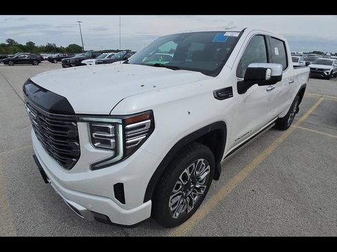Used 2025 GMC Sierra 1500 Denali Ultimate AWD/4WD image 3