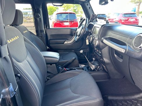 Used 2016 Jeep Wrangler Sahara w/ Connectivity Group AWD/4WD image 19