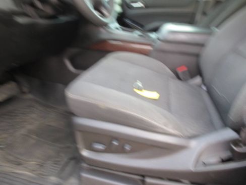 Used 2020 Chevrolet Tahoe 2WD w/ Remote Keyless Entry Package image 7