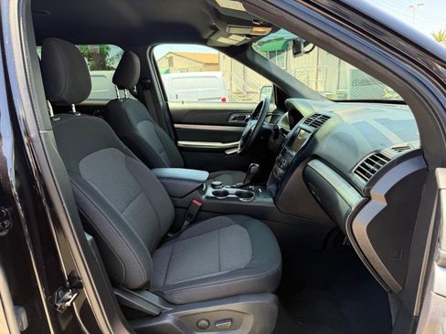 Used 2019 Ford Explorer XLT w/ Equipment Group 201A AWD/4WD image 21