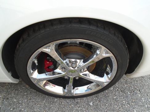 Used 2009 Chevrolet Corvette Convertible w/ Preferred Equipment Group RWD image 14