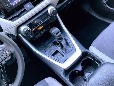 Used 2019 Toyota RAV4 XLE image 17