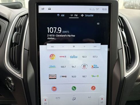 Used 2024 Ford Edge SE w/ Black Appearance Package image 18