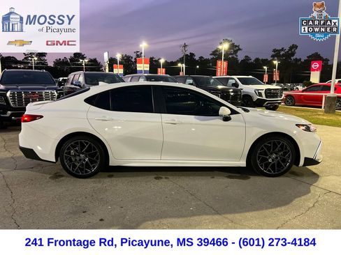 Used 2025 Toyota Camry LE image 6