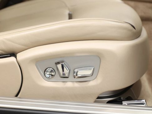 Used 2014 Rolls-Royce Wraith image 77