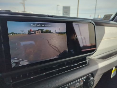 New 2025 Jeep Gladiator Sport image 14