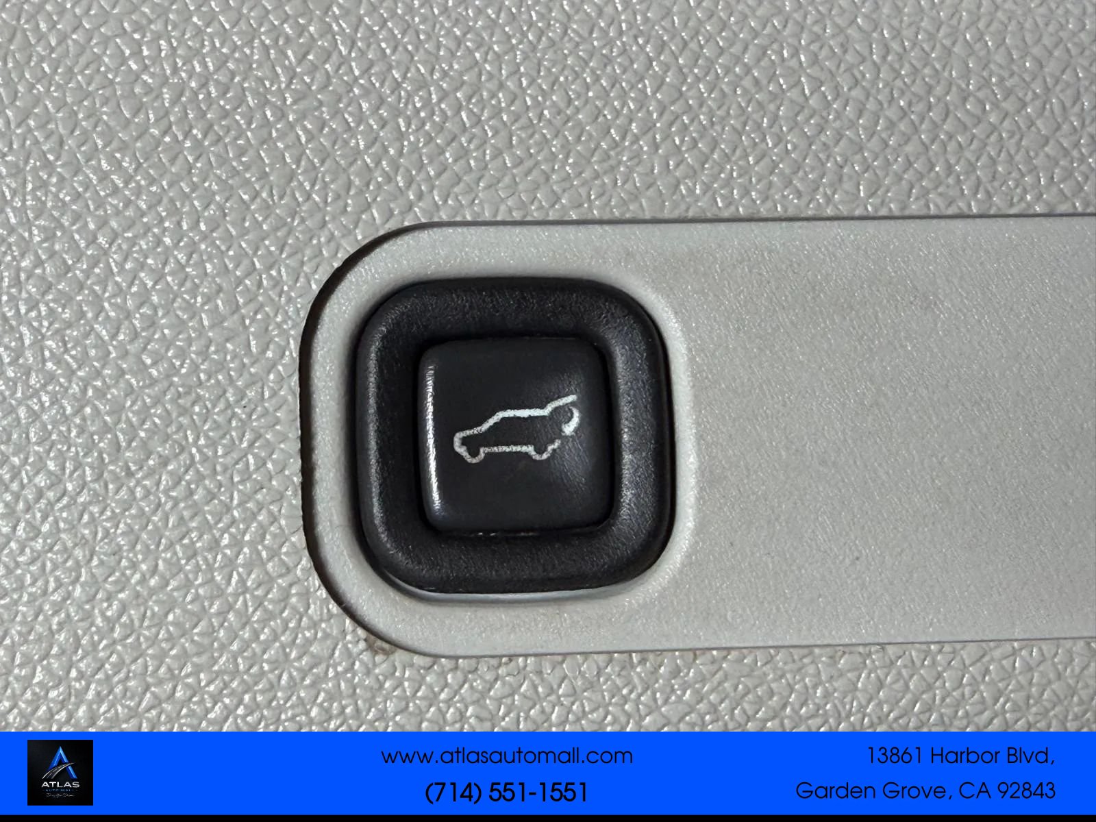 Used 2012 Chevrolet Suburban 2500 LT AWD/4WD image 16