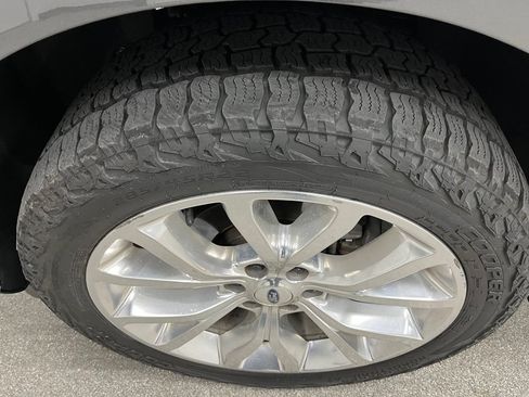 Used 2018 Ford Expedition Max Platinum AWD/4WD image 15
