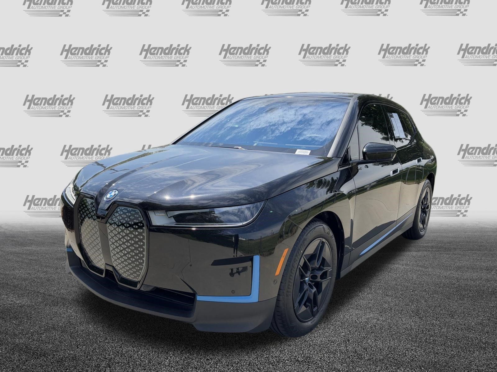 Certified 2023 BMW iX xDrive50 w/ Premium Package AWD/4WD image 7