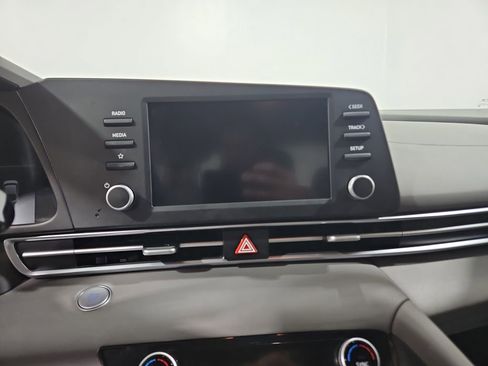 Certified 2022 Hyundai Elantra SEL FWD image 20