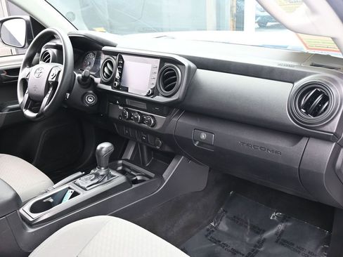 Used 2022 Toyota Tacoma SR image 36