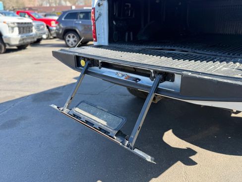 Used 2019 Ford F150 XLT w/ Equipment Group 302A Luxury AWD/4WD image 22