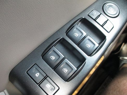 Used 2017 GMC Yukon Denali w/ Open Road Package image 29