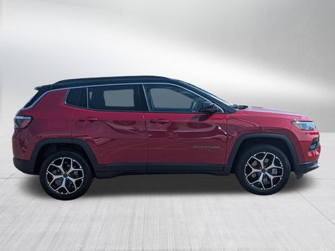 Used 2026 Jeep Compass Limited AWD/4WD image 8