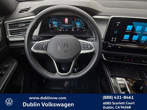 Used 2024 Volkswagen Atlas Cross Sport SE image 13