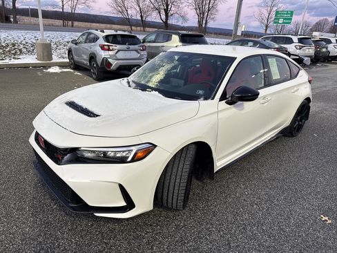Used 2025 Honda Civic Type R image 3