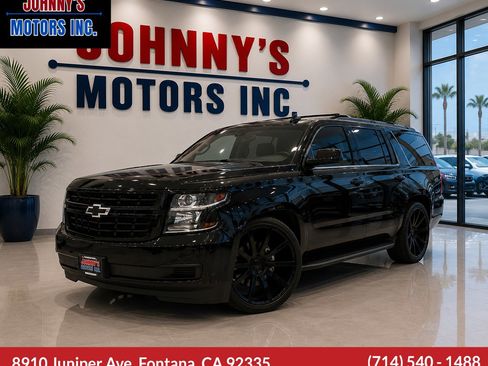 Used 2018 Chevrolet Suburban LS RWD image 1
