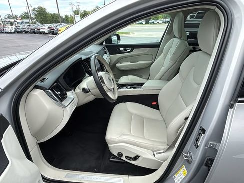 Used 2024 Volvo XC60 B5 Plus w/ Climate Package AWD/4WD image 24