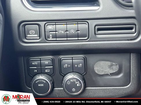 Used 2023 Chevrolet Suburban LS AWD/4WD image 25