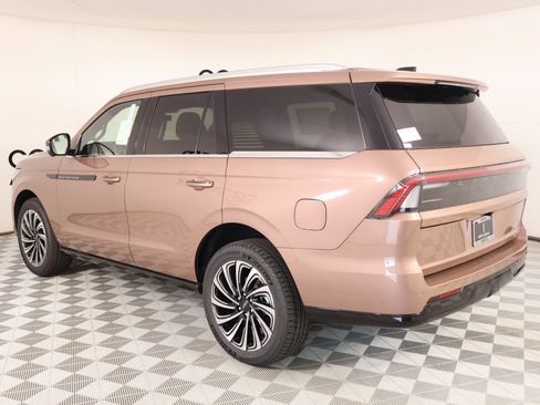 New 2026 Lincoln Navigator Black Label AWD/4WD image 24