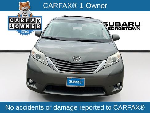 Used 2014 Toyota Sienna XLE image 2