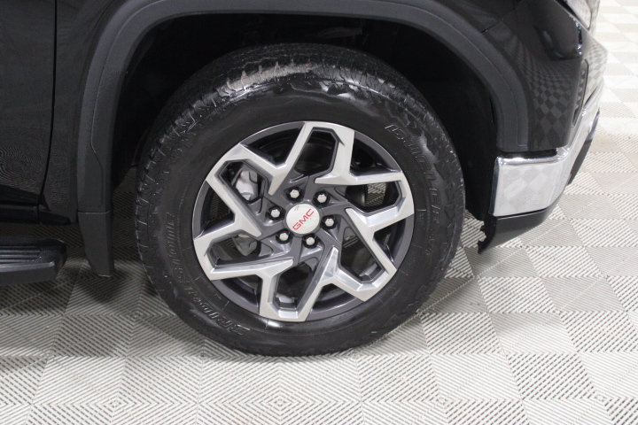 Used 2025 GMC Sierra 1500 SLT w/ SLT Premium Plus Package AWD/4WD image 46