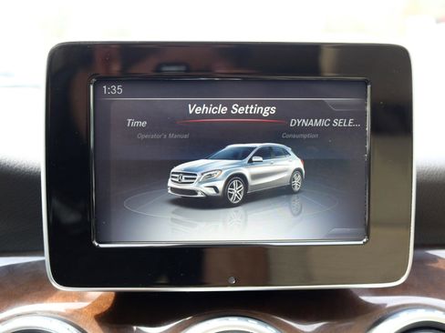 Used 2016 Mercedes-Benz GLA 250 image 24