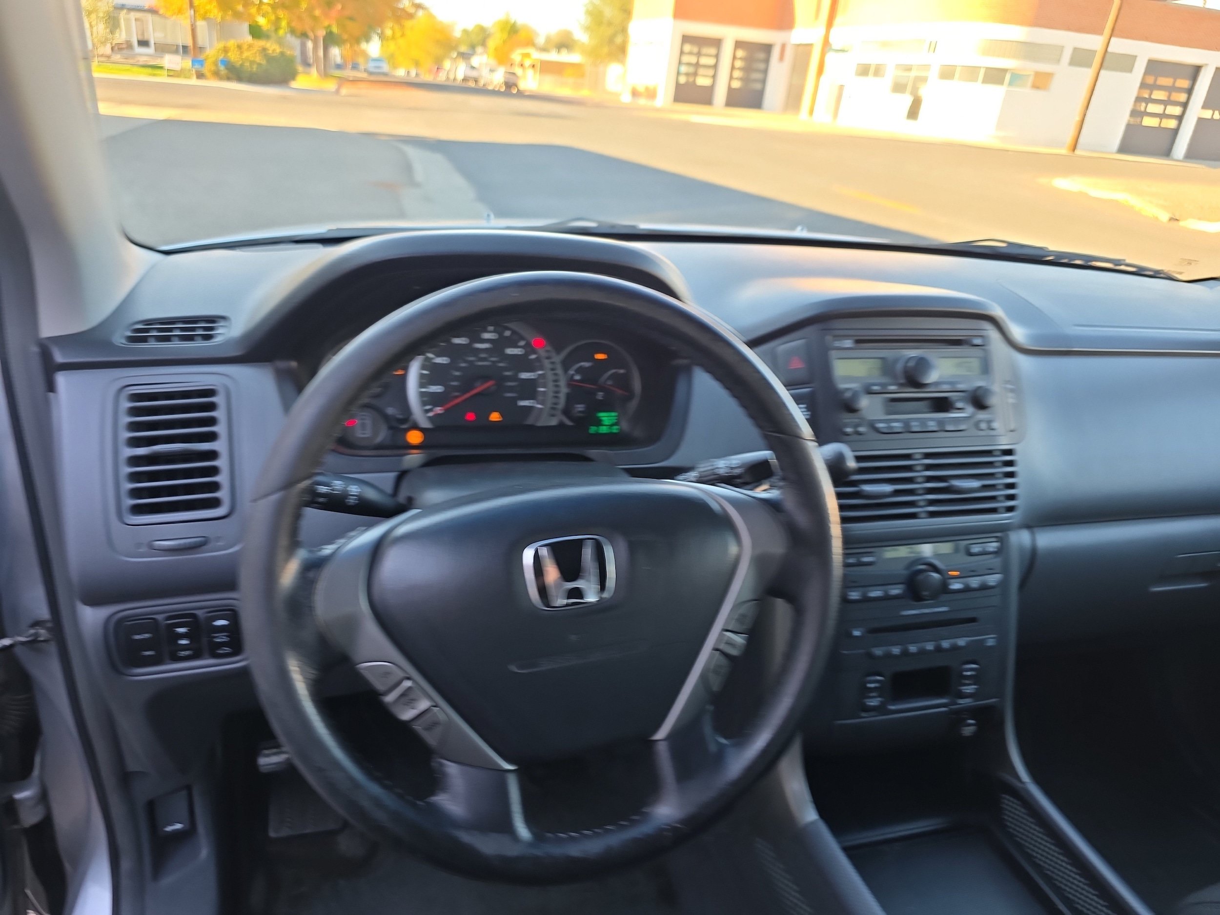Used 2005 Honda Pilot EX-L image 3
