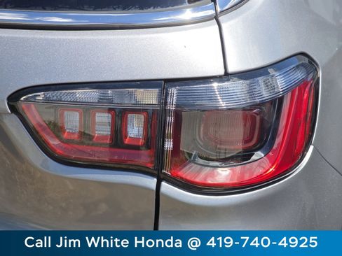 Used 2020 Jeep Compass Limited w/ Safety & Security Group AWD/4WD image 11