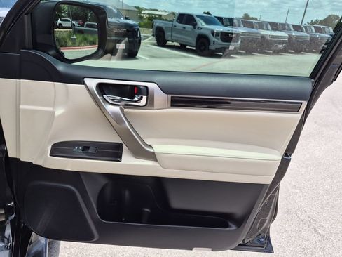 Used 2020 Lexus GX 460 Premium w/ Premium Package AWD/4WD image 39