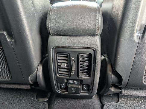 Used 2019 Jeep Grand Cherokee Summit AWD/4WD image 7