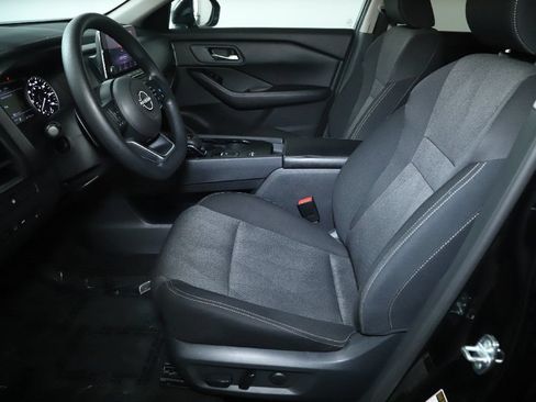 Used 2024 Nissan Rogue SV FWD image 18