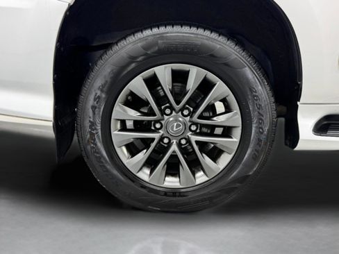 Used 2018 Lexus GX 460 image 9