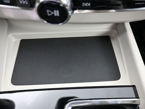 New 2026 Volvo XC60 B5 Ultra w/ Protection Package Premier image 11