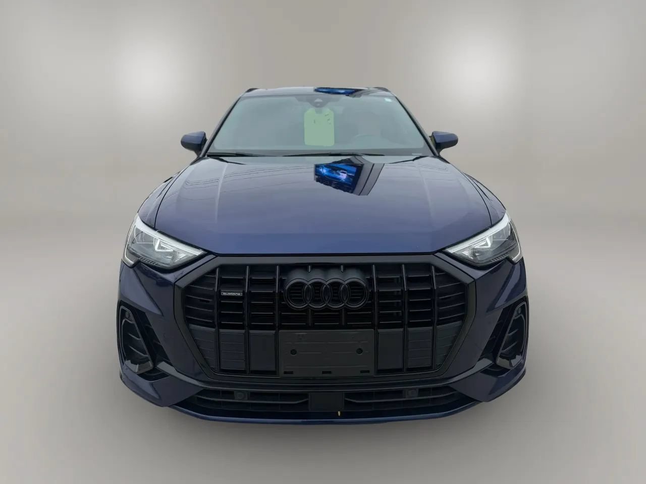 Used 2022 Audi Q3 2.0T Premium w/ Black Optic Sport Package AWD/4WD image 2