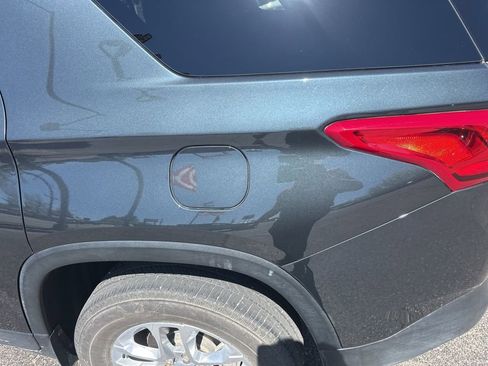 Used 2021 Chevrolet Traverse LT w/ LPO, Floor Liner Package AWD/4WD image 11