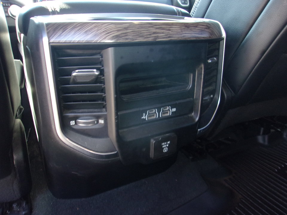 Used 2019 RAM 1500 Laramie AWD/4WD image 19