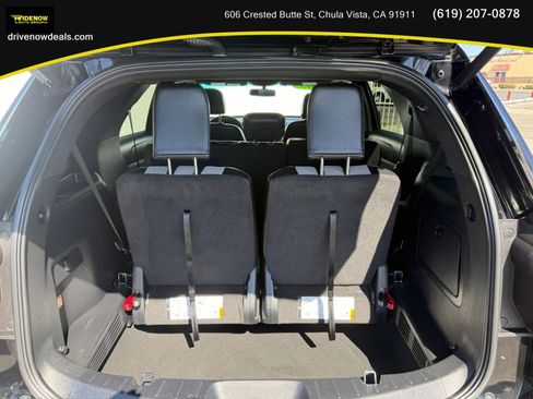 Used 2017 Ford Explorer XLT w/ Equipment Group 202A FWD image 31