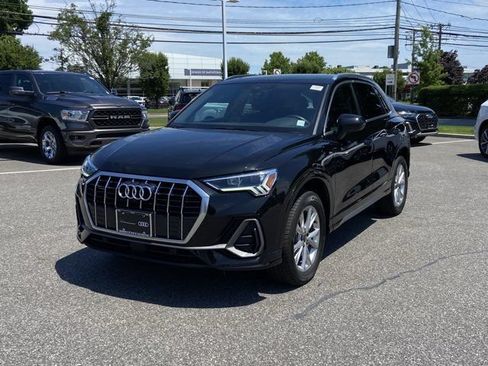 Used 2023 Audi Q3 2.0T Premium Plus w/ Premium Plus Package AWD/4WD image 8