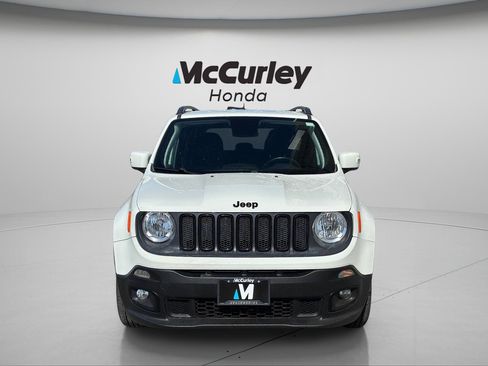 Used 2018 Jeep Renegade Altitude w/ UConnect 8.4 Nav Group FWD image 7