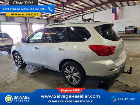 Used 2017 Nissan Pathfinder SV FWD image 3