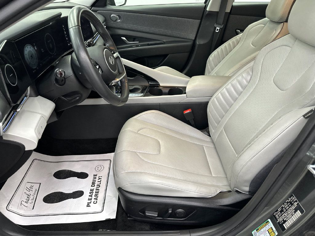 Used 2025 Hyundai Elantra Limited FWD image 9