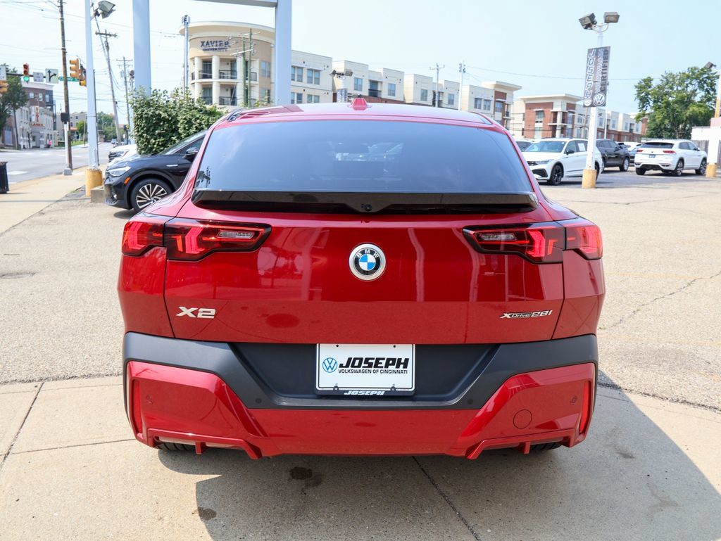 Used 2026 BMW X2 xDrive28i AWD/4WD image 4