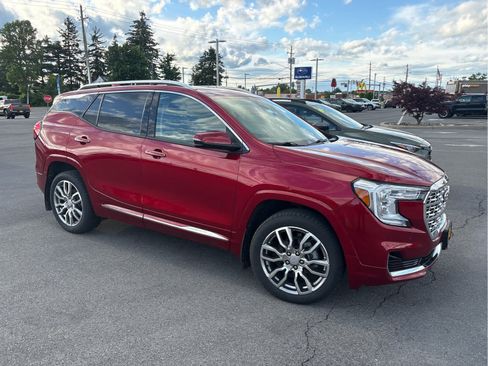 Used 2023 GMC Terrain Denali AWD/4WD image 2